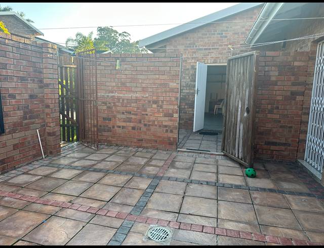 3 BEDROOM SIMPLEX TO LET IN UMTENTWENI